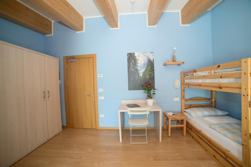 Hostel L'Ost - Ostello di Grumes Eksteriør bilde